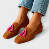 Rosa™ | Mocassins em camurça cor-de-rosa com borlas decorativas