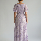 Valdivia™ | Vestido comprido floral com mangas borboleta e decote quadrado
