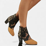 Petra™ | Botim de Salto Bloco com Renda Floral