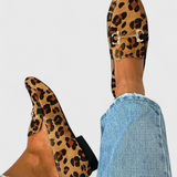 Lúcia™ | Mocassins Elegantes com Padrão Gravado e Salto Subtil