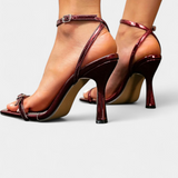 Kelly™ | Sapatos de Salto Agulha Coloridos com Tira no Tornozelo