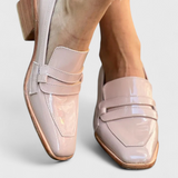 Selma™ | Mocassins em verniz rosa com biqueira quadrada e salto alto