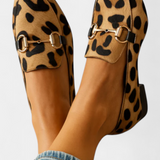 Lillian™ | Mocassim Estampado com Fivela Metálica